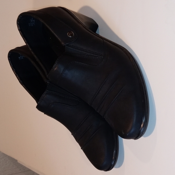 Easy street clogs comfort size 9 Wide - Picture 2 of 12